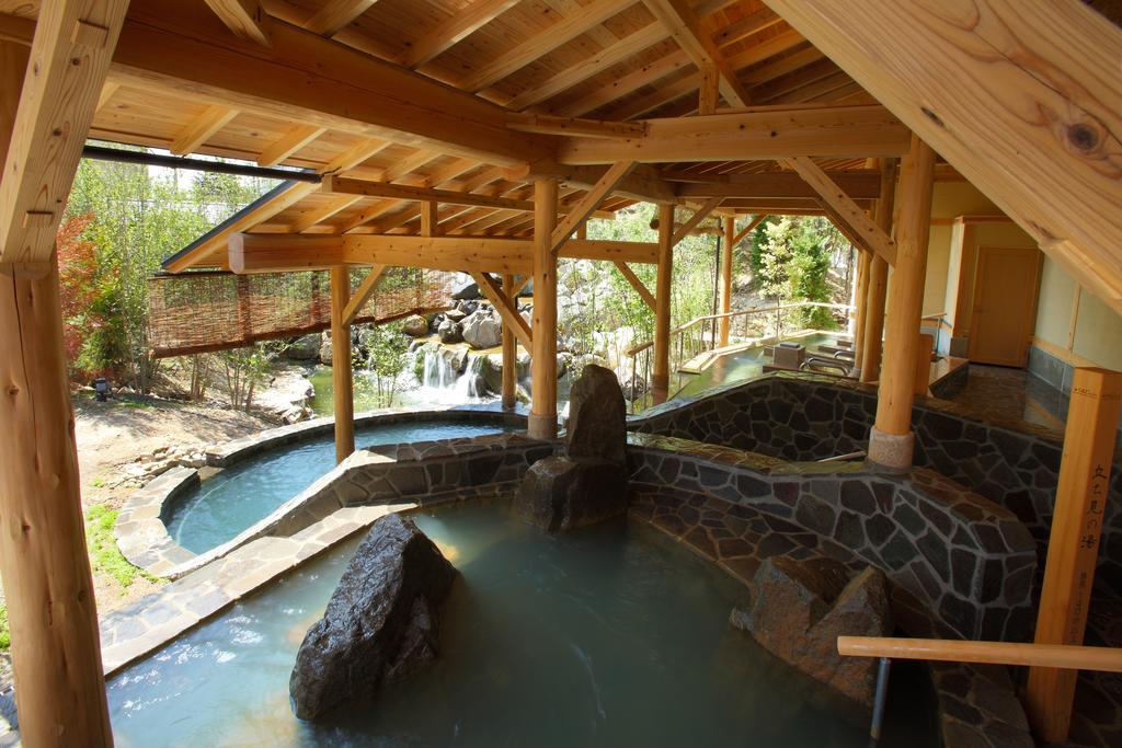 Iizaka Hotel Juraku Fukushima  Bagian luar foto