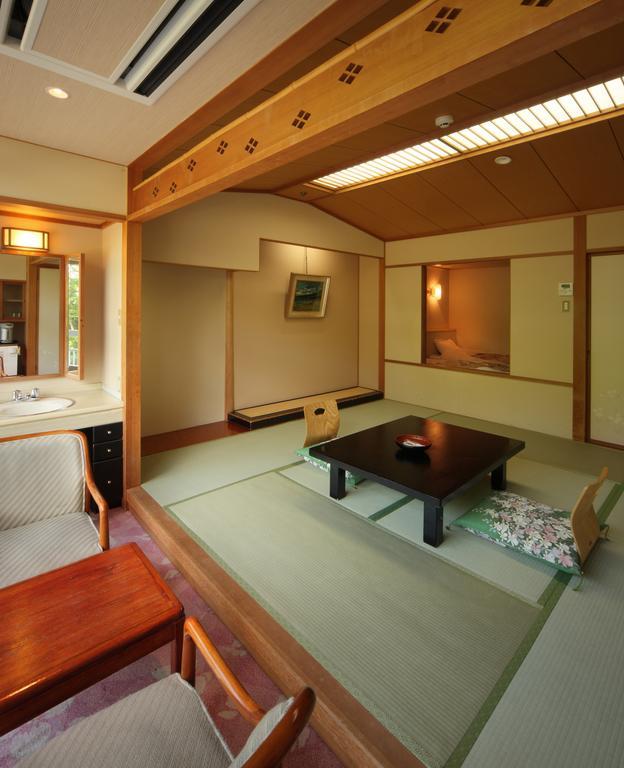 Iizaka Hotel Juraku Fukushima  Bagian luar foto