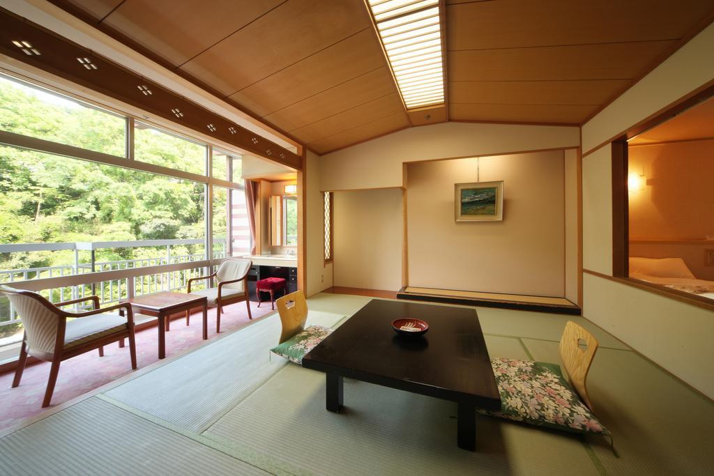 Iizaka Hotel Juraku Fukushima  Bagian luar foto