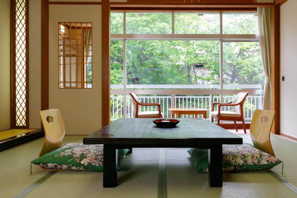 Iizaka Hotel Juraku Fukushima  Bagian luar foto