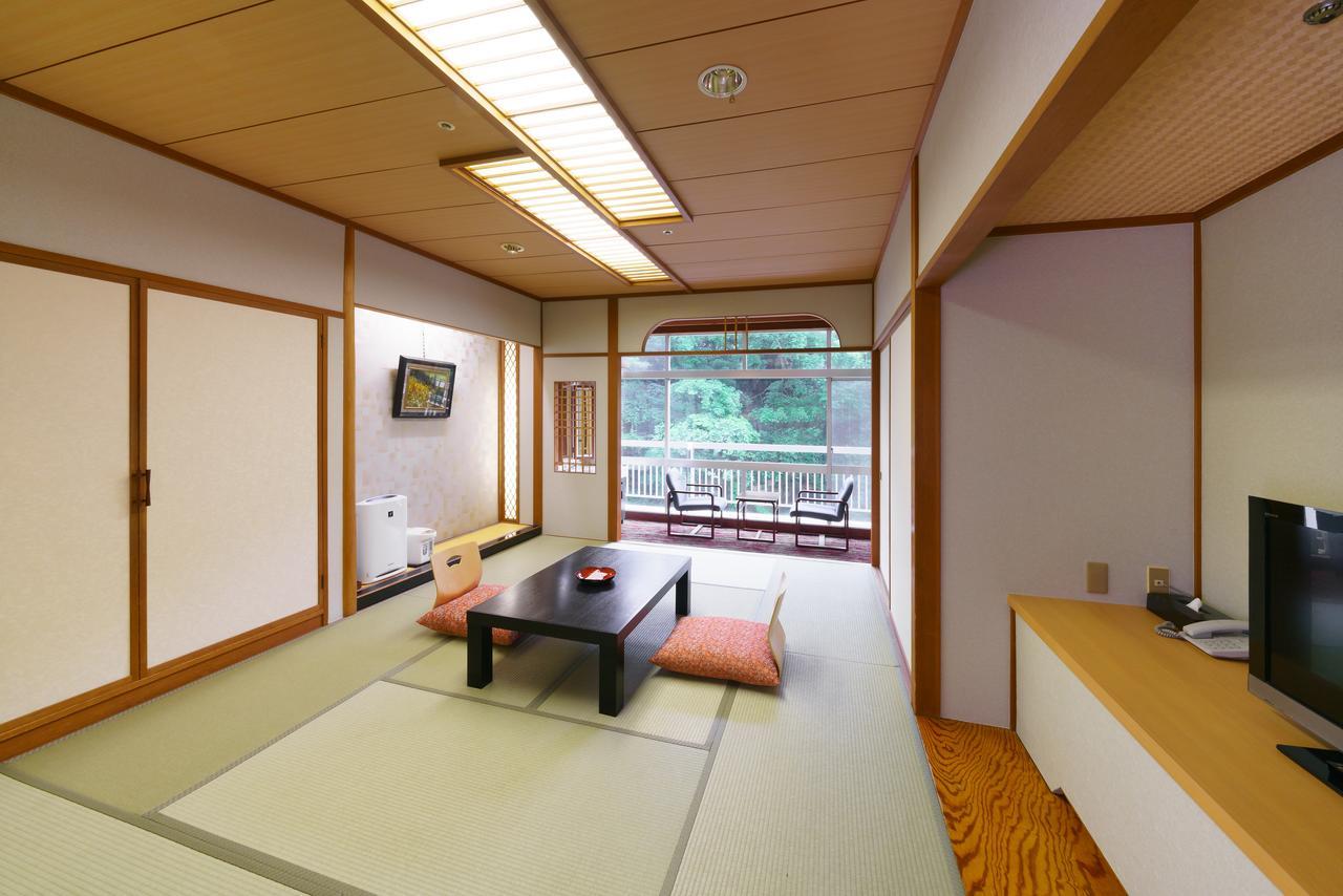 Iizaka Hotel Juraku Fukushima  Bagian luar foto