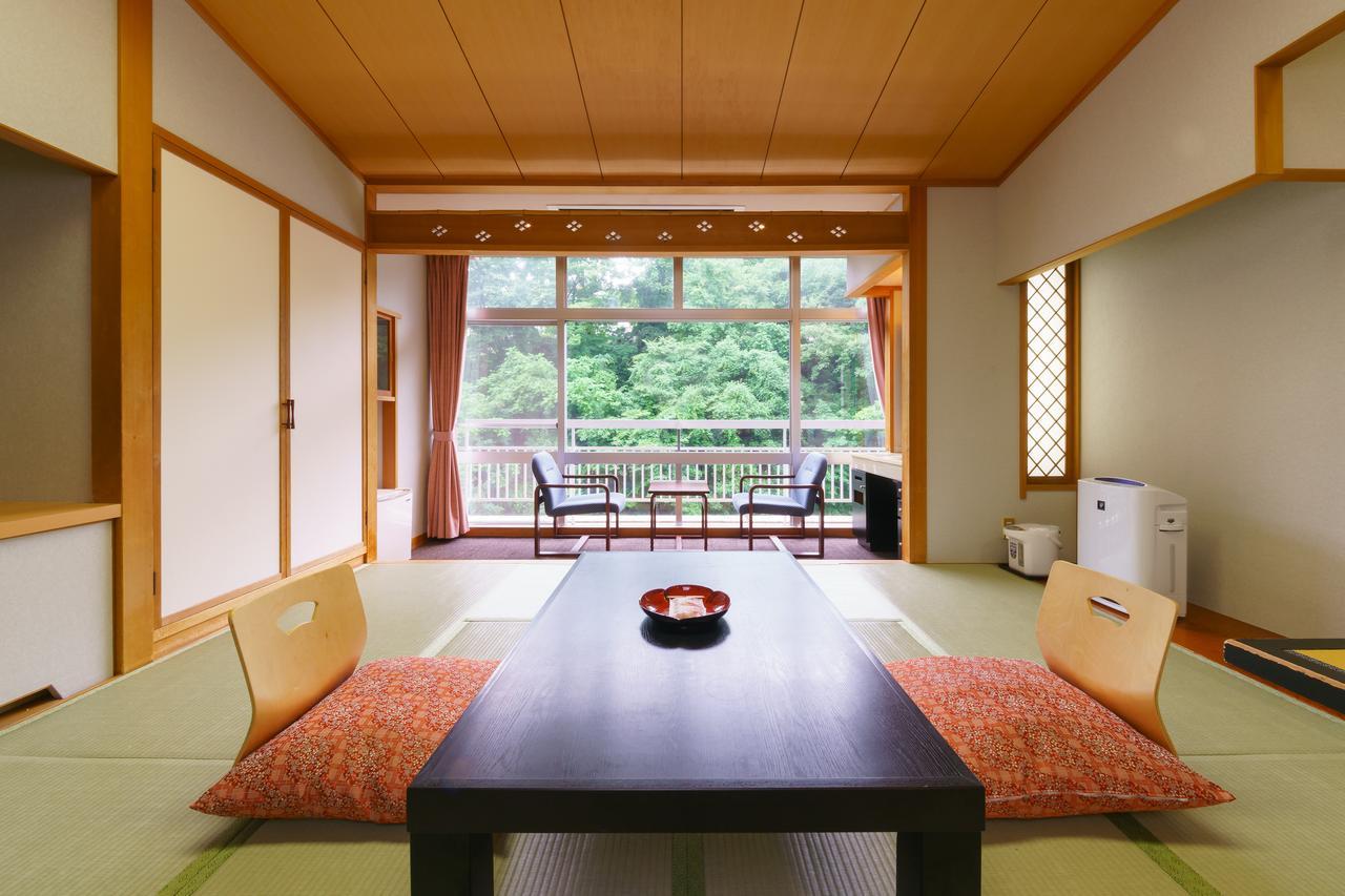 Iizaka Hotel Juraku Fukushima  Bagian luar foto